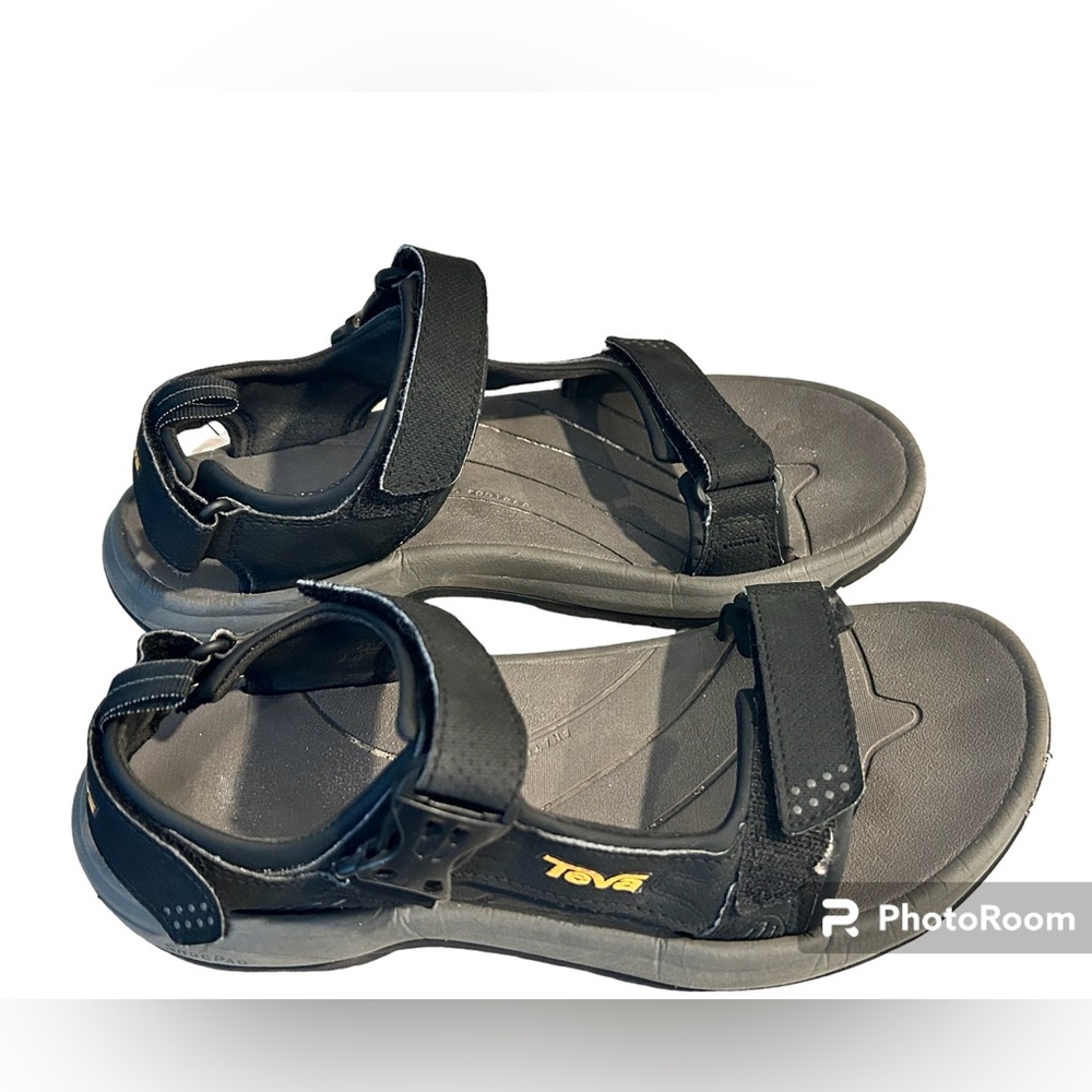 Classic Black Teva River sandals. Barely worn men’s size 8